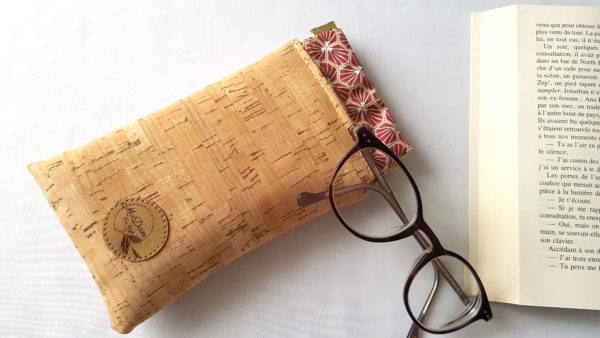 Etui Hélie liège naturel rouge livre