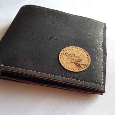 Le portefeuille Diem en liège noir et rouge