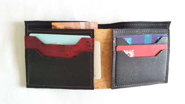 Portefeuille Diem en liège noir et rouge ouvert