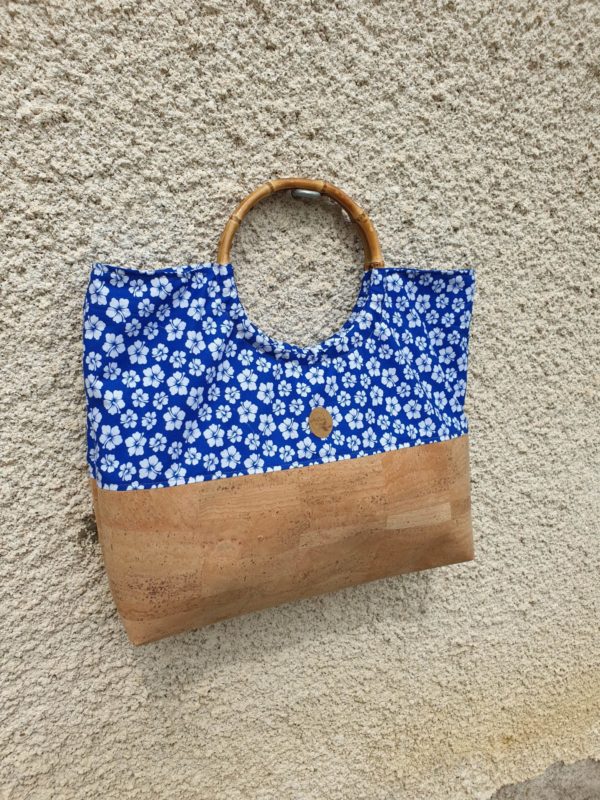 sac mahana liège et bleu à petite fleurs hibiscus sac de plage