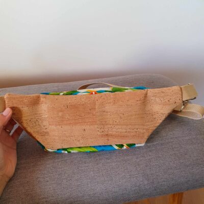 Sac banane: liège et tissu polynésien Bleu turquoise