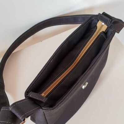 Sac Luna noir à rabat interchangeable en liège (plusieurs rabats disponibles)