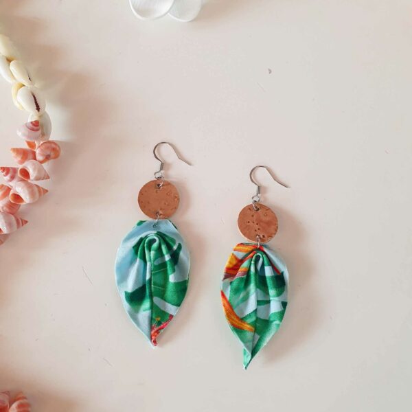 boucles d'oreilles vert hibiscus rouge