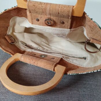 Sac Taina avec anses en bois et bandoulière, liège et tissu feuillage vert