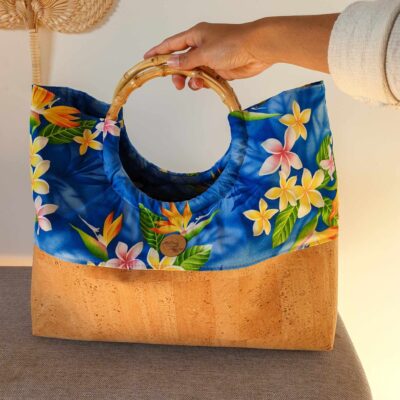 Sac Mahana en liège et anse en bambou: bleu frangipanier et paradis