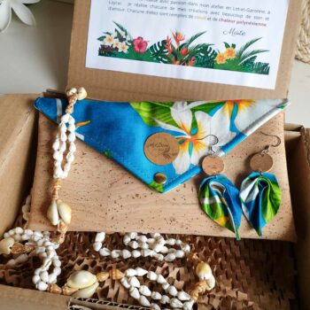 Coffret cadeau : pochette en liège, boucles d’oreilles – Turquoise hibiscus Tahiti