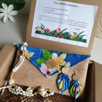 Coffret cadeau : pochette en liège, boucles d’oreilles – Bleu paradis