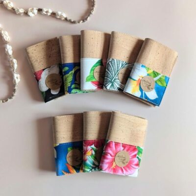 Porte-cartes en liège : accessoire polynésien