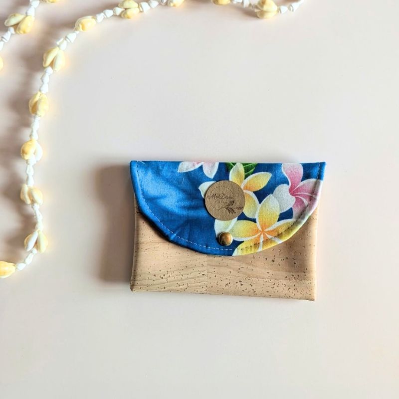 portemonnaie liège tissu polynésien bleu tipanier