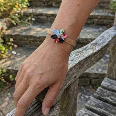Bracelet Tiare liège & fleur en tissu polynésien
