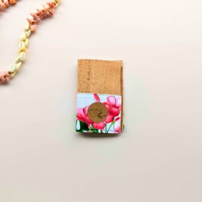 Porte-cartes en liège : accessoire polynésien